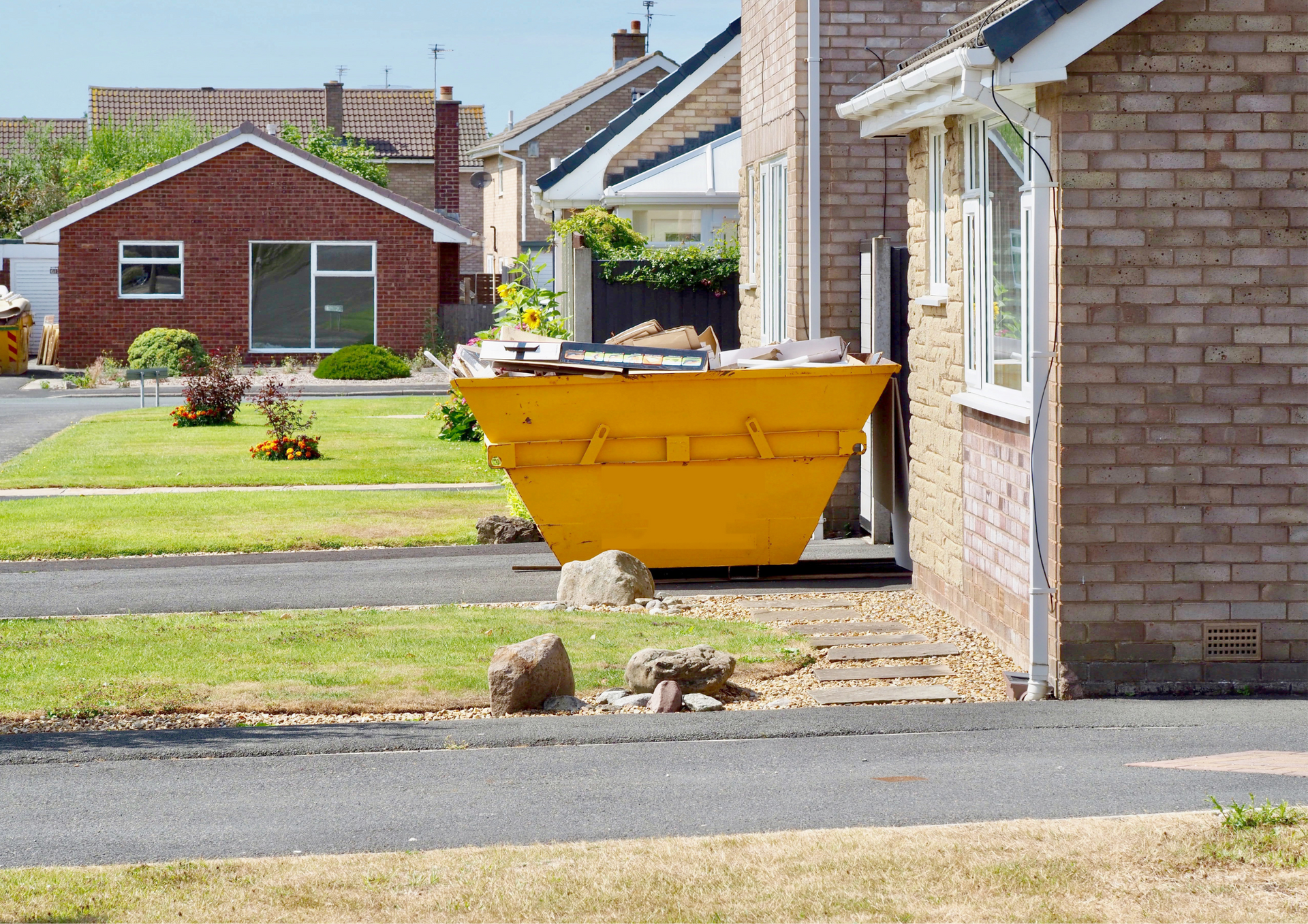 How Skip Hire Barnsley Can Help You With Home Decluttering