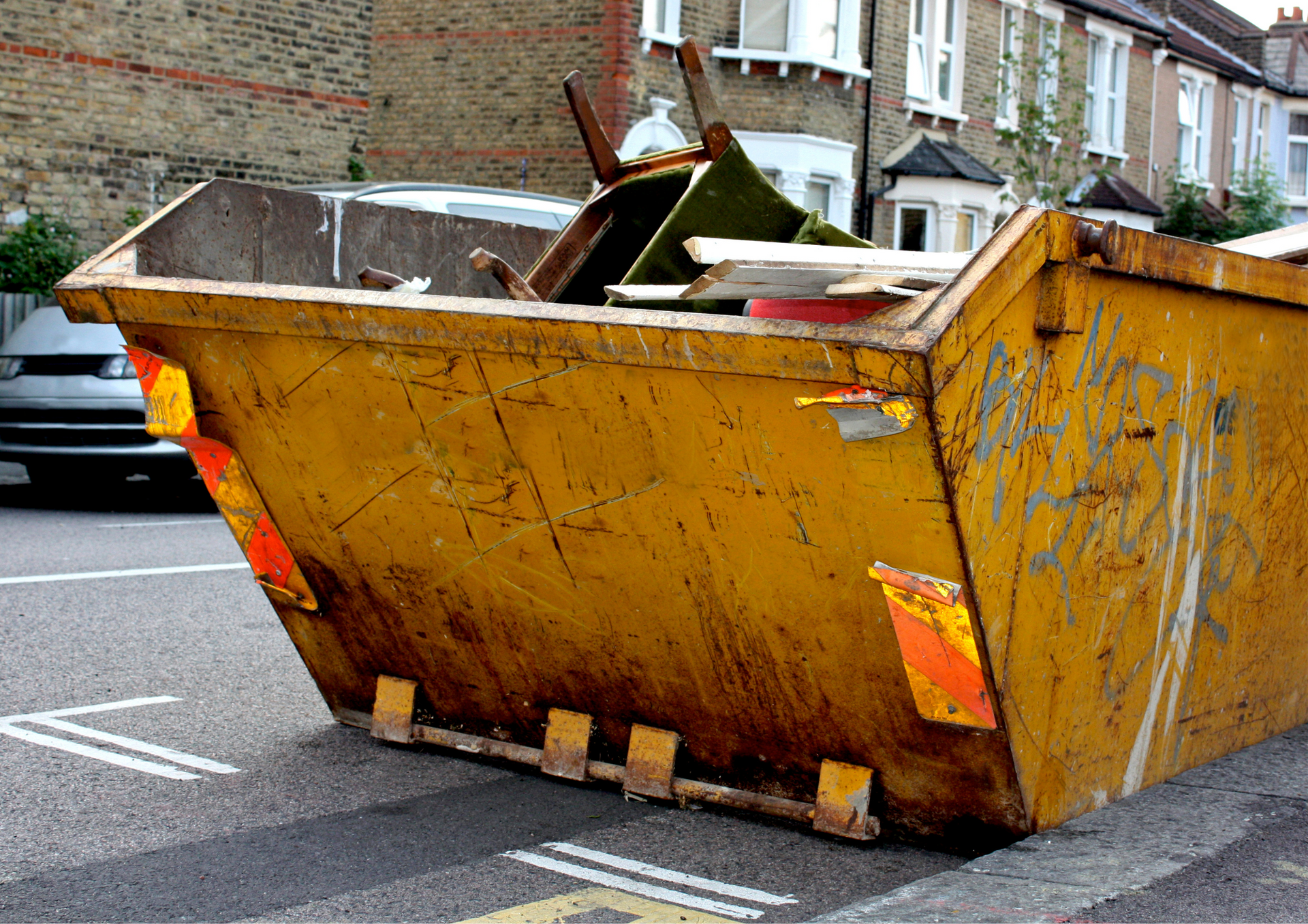 How to Properly Dispose of Waste in Barnsley: Skip Hire Options