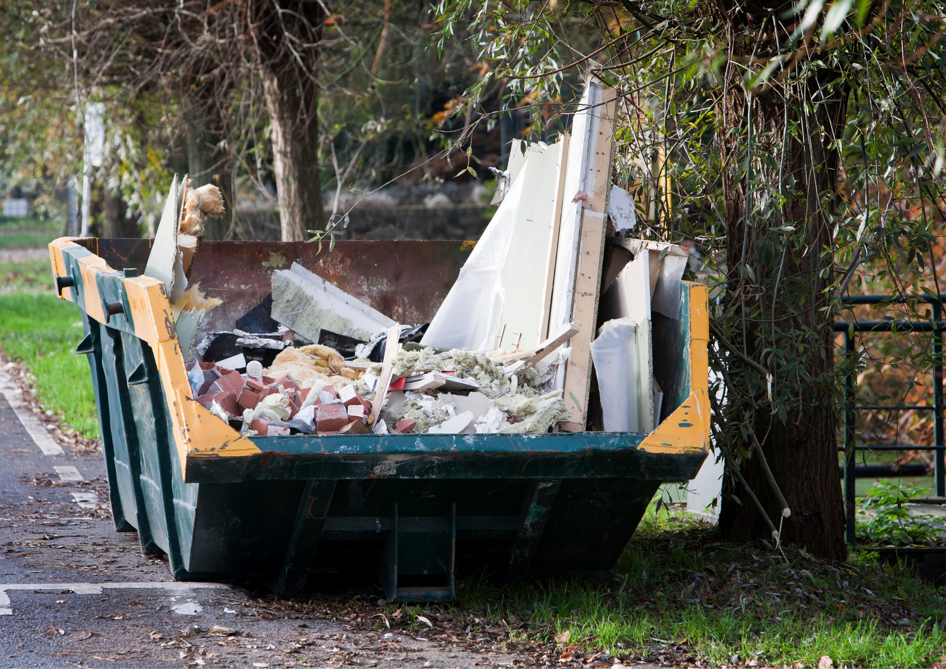 Skip Hire Near Me: Choosing the Right Local Skip Hire Service