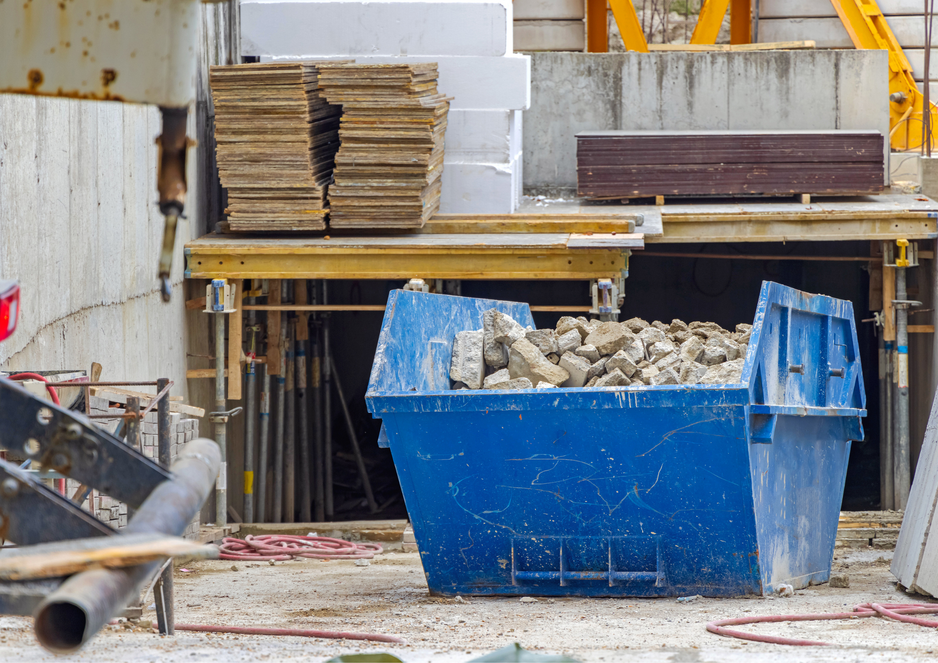When to Hire a Skip: Seasonal Projects That Need Skips